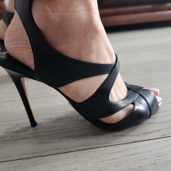 Shoes - Picture 7 of 8